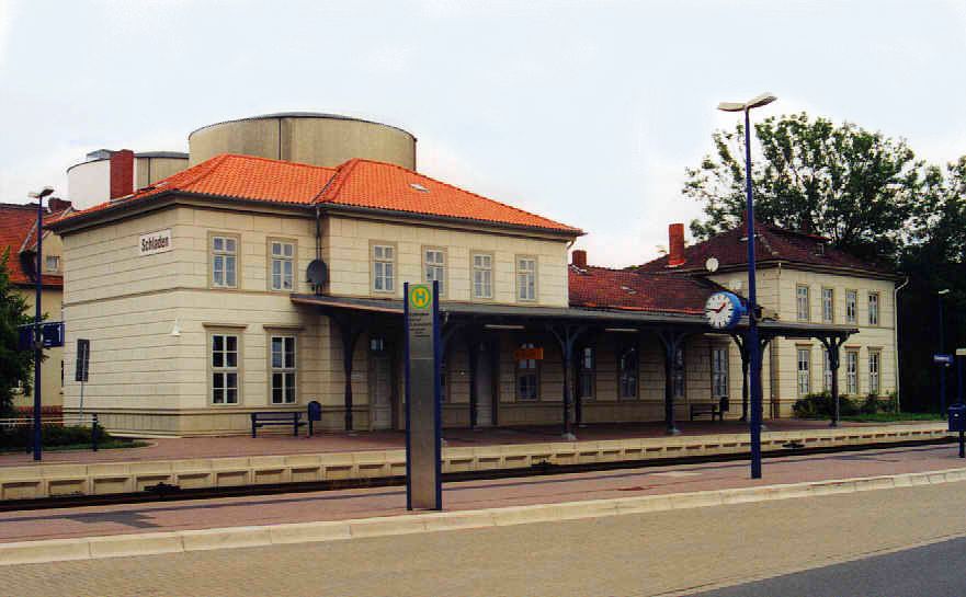 Der Bahnhof
                        Schladen/Harz